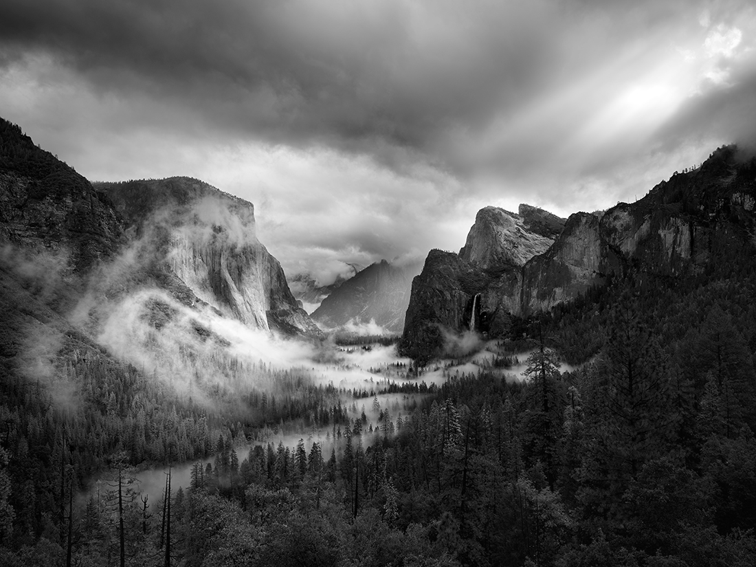 Monovisions Photography Awards - International Black And White Photo 