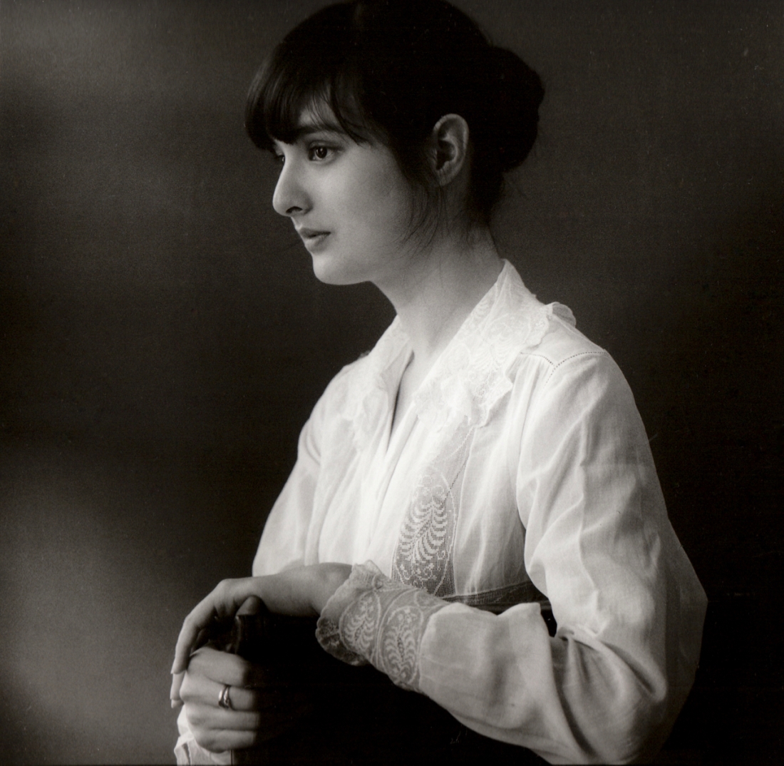 Girls in White Blouse-series