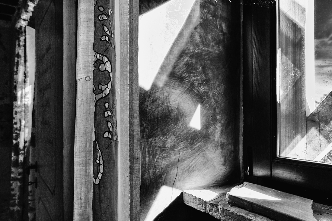 Metaphysics of an Earthquake