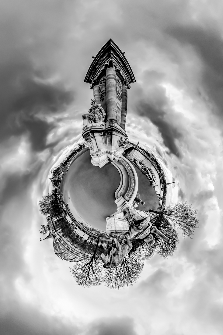 Tiny Planet-sur-Seine