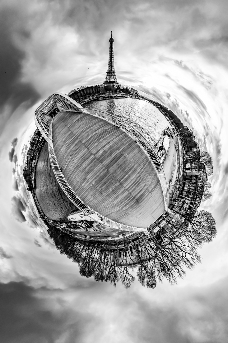 Tiny Planet-sur-Seine
