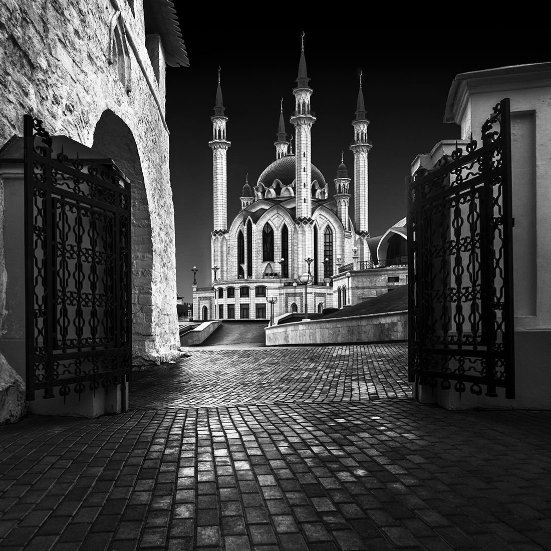Kazan black and white