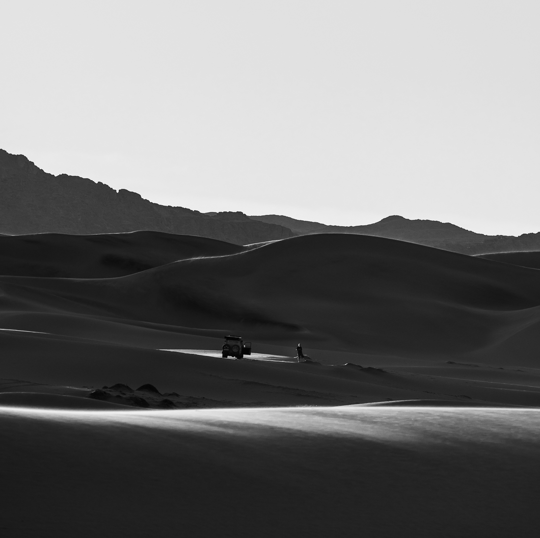 Crossing tne Namib desert