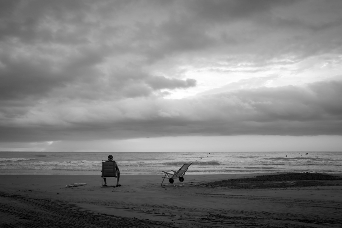 First hours on the coast