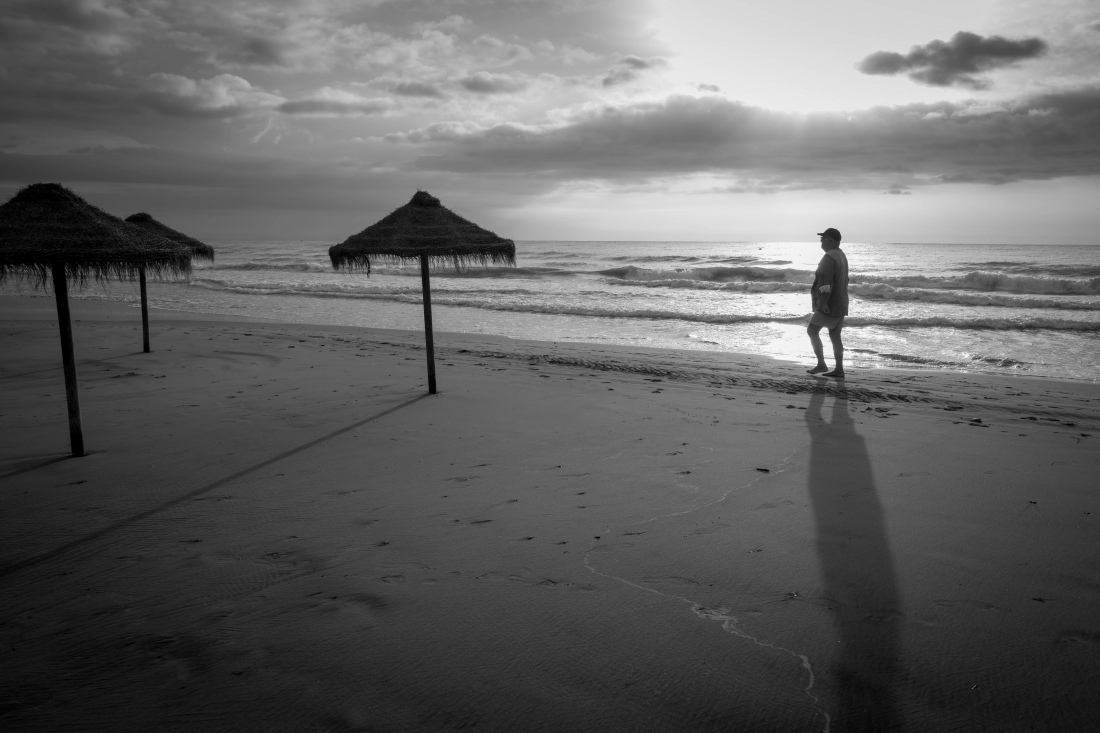 First hours on the coast