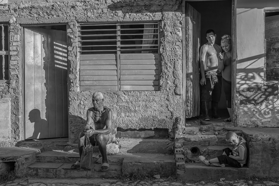 Cuban stoop