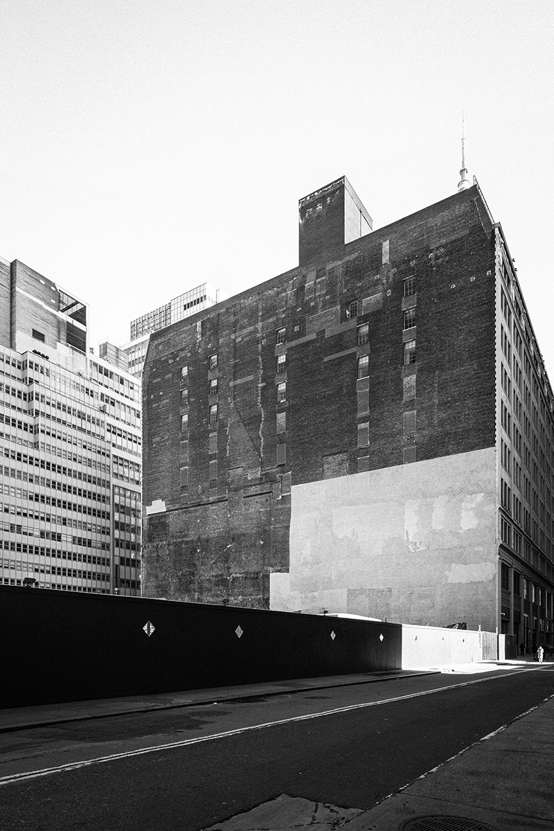 SCULPTING MANHATTAN