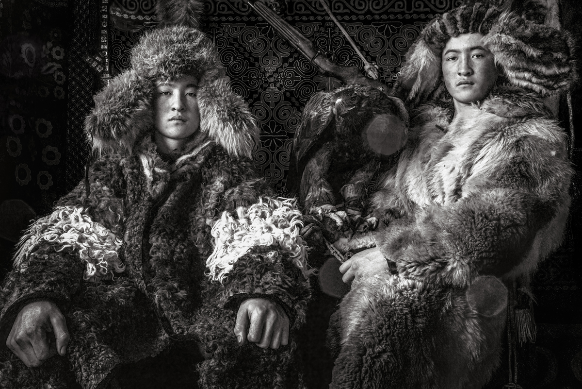 Le Chant de l'Aigle [Ardabek & Ordabek, the Twins]