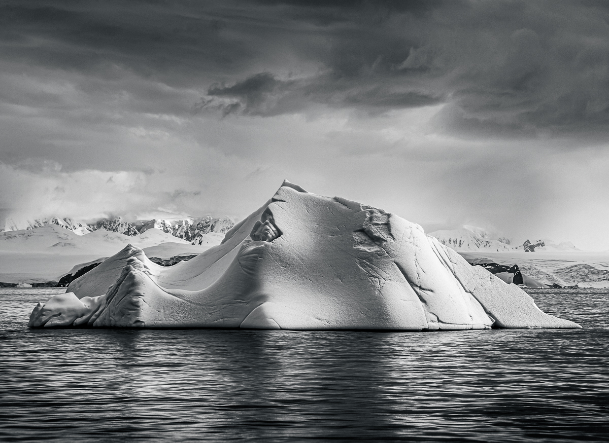 Black & White in Antarctica - Photographs From The Bottom Of The Earth